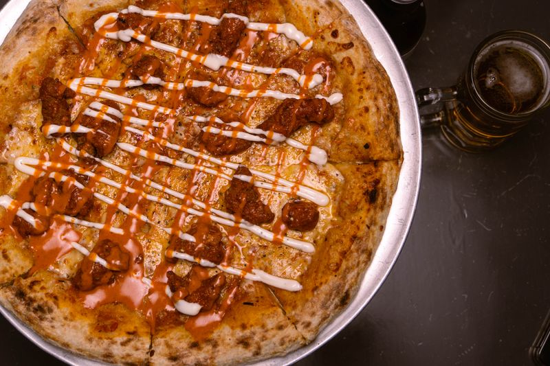 Buffalo chicken pizza with spicy sauce