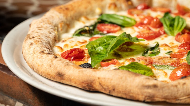 Roasted tomato basil pizza